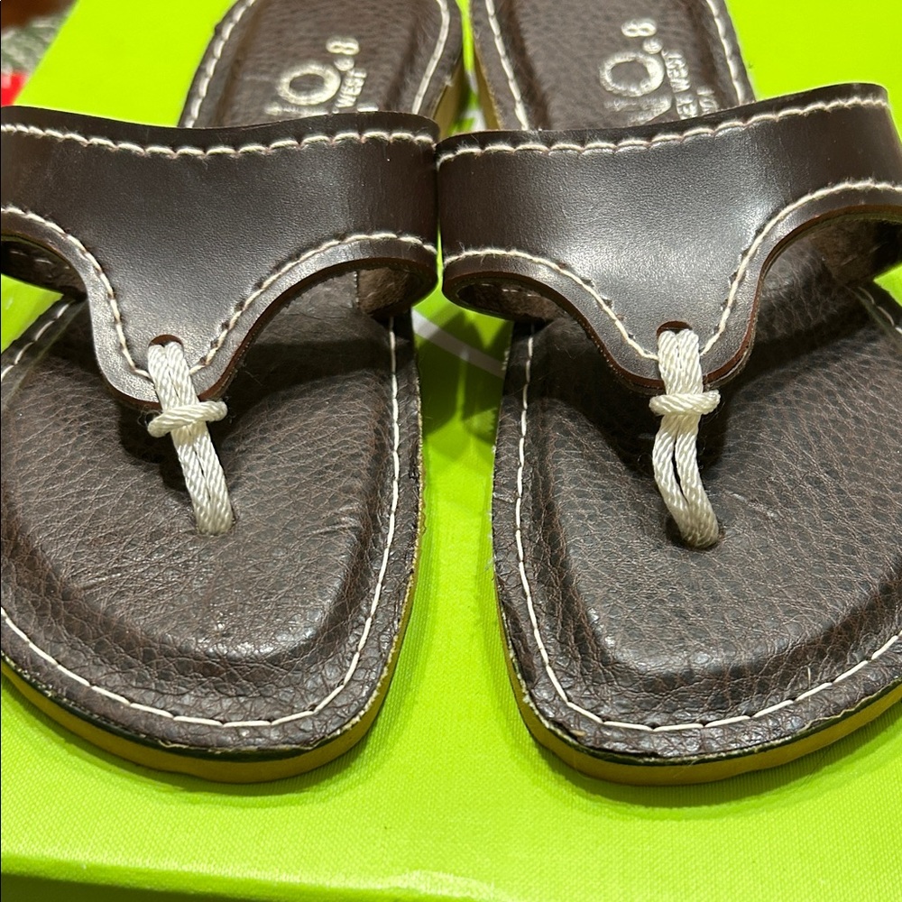 Kino Women's Brown Sandals - Picture 3 of 3